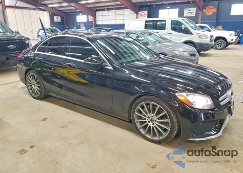 2017 Mercedes-Benz C 300 из США, поврежденный, VIN 55SWF4JB8HU230896